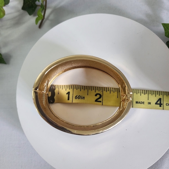 Gold Asymmetrical Wide Clamper Hinge Bracelet - Picture 7 of 8